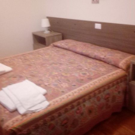 Albergo Alla Pineta Villa Santina Kültér fotó