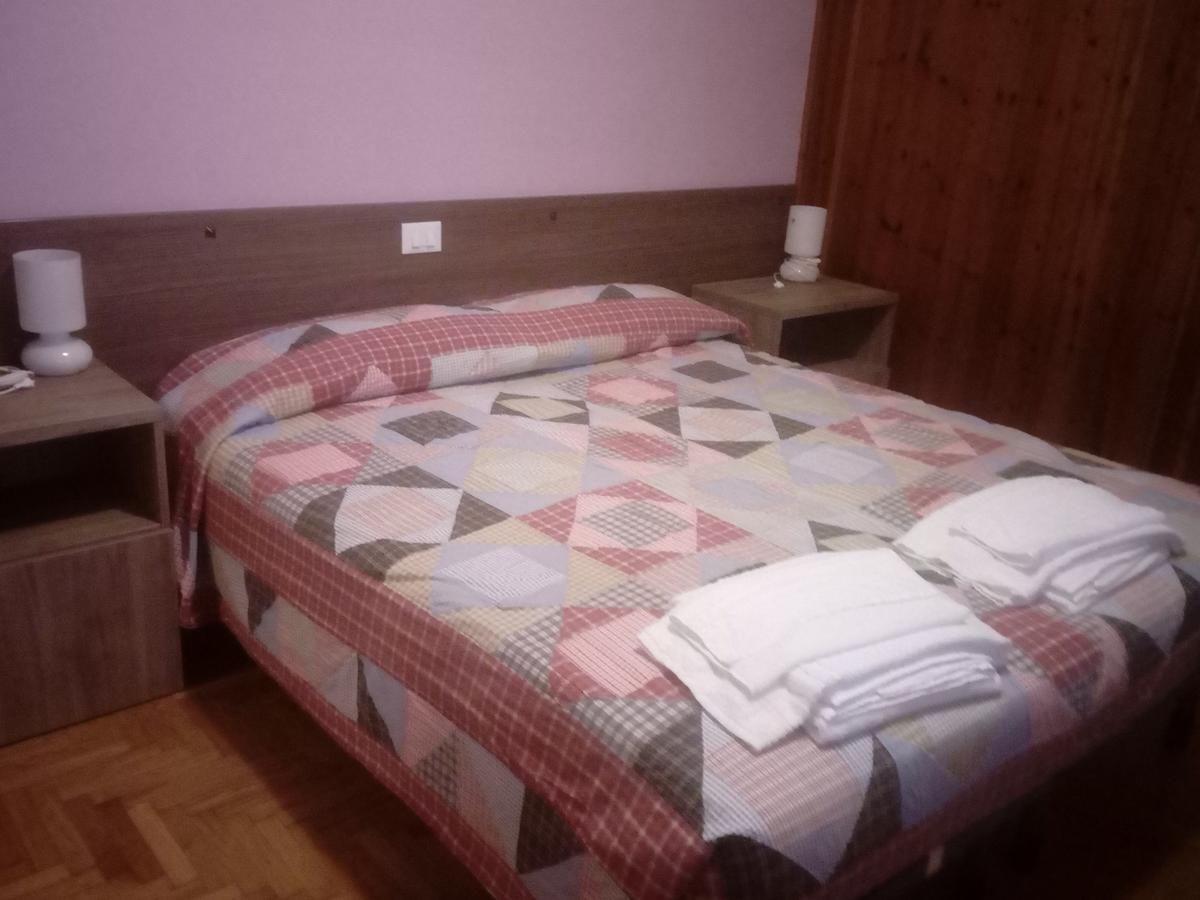 Albergo Alla Pineta Villa Santina Kültér fotó